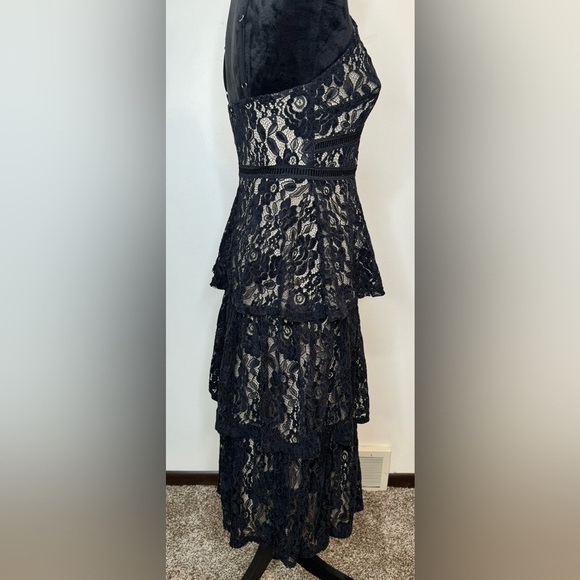 Lulu’s Women’s Pass Me the Prosecco Black Velvet Lace Tiered Midi Dress Size S - Picture 6 of 10